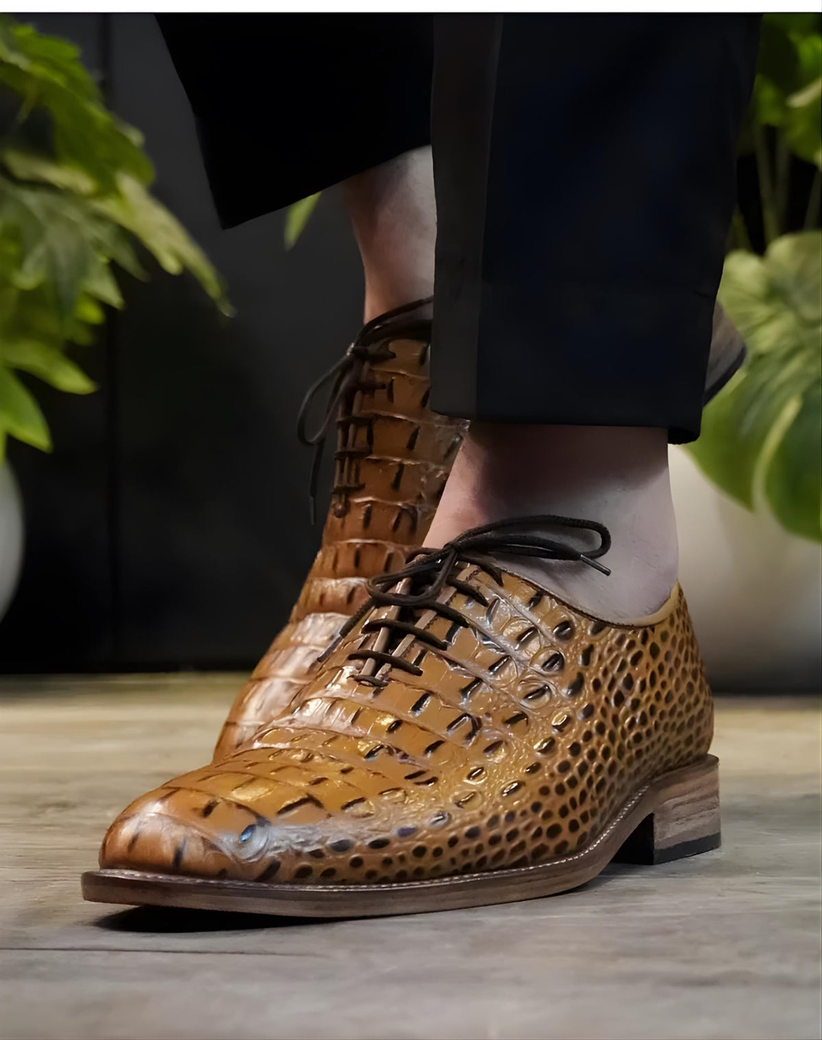 Handmade printed crocodile Leather mens Oxfords Shoes, tan brown men's leather shoes, gift for him