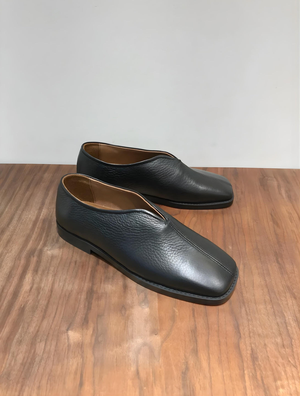 Handmade leather slippers slip on shoes babouche maire derby Parisian minimalist, custom leather slippers for mens
