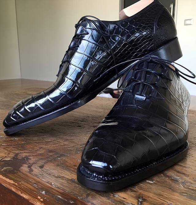 handmade alligator leather printed oxfords shoes for men, black  Crocodile embossed shoes