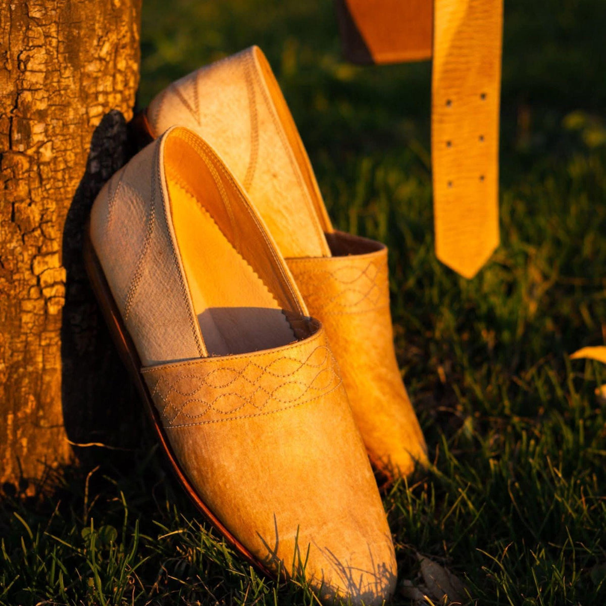 Leather Slippers for Men and Women | Handmade Beige Leather Slip On Slippers | Unisex Traditional Leather Slippers